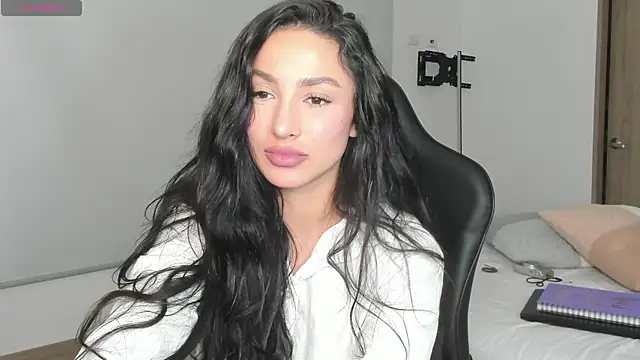 EvaMoet online show from February 2025 08:02:02 AM