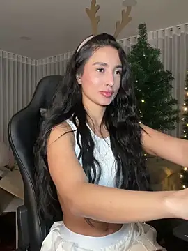 EvaMoet online show from December 2024 05:32:02 AM