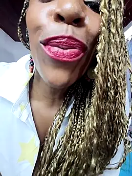 TAYLORR778 online show from April 2026 02:11:01 PM