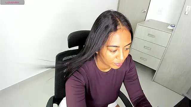 tracycum online show from May 2026 11:21:02 AM