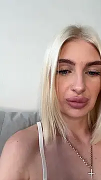 Mia Roxie online show from March 2026 03:14:01 AM