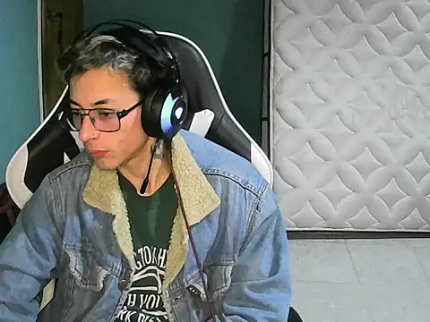 Snapshot of Jughead_16 chatting on September 2025 01:56:02 AM Jughead 16 online show from September 2025 01:56:02 AM