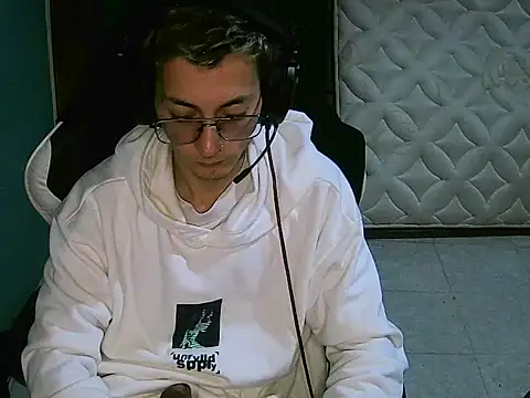 Snapshot of Jughead_16 chatting on September 2025 05:36:01 AM Jughead 16 online show from September 2025 05:36:01 AM