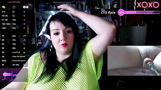 LeonaHarrison online show from November 2025 01:15:01 PM