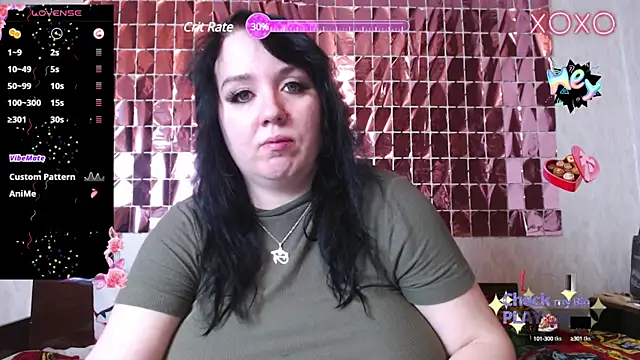 Snapshot of LeonaHarrison chatting on February 2025 04:43:01 AM LeonaHarrison online show from February 2025 04:43:01 AM