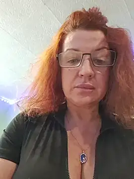 KiraXTender online show from November 2025 04:13:01 AM