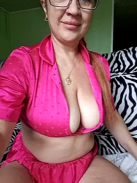 KiraXTender online show from June 2026 10:18:02 PM