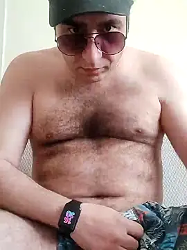 Snapshot of fraud705 chatting on February 2025 01:32:02 PM fraud705 online show from February 2025 01:32:02 PM