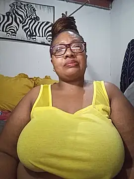 Snapshot of YELLOW_BONE chatting on May 2026 08:16:01 PM YELLOW BONE online show from May 2026 08:16:01 PM