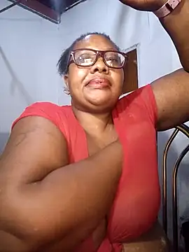 Snapshot of YELLOW_BONE chatting on January 2026 09:02:02 PM YELLOW BONE online show from January 2026 09:02:02 PM