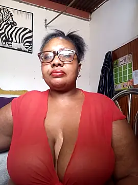 Snapshot of YELLOW_BONE chatting on February 2026 09:40:02 AM YELLOW BONE online show from February 2026 09:40:02 AM