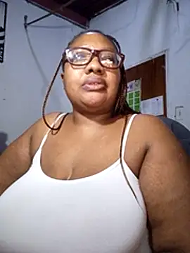 Snapshot of YELLOW_BONE chatting on April 2026 08:35:01 PM YELLOW BONE online show from April 2026 08:35:01 PM