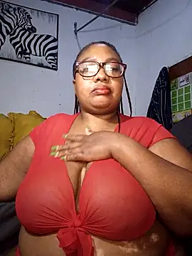 Snapshot of YELLOW_BONE chatting on May 2026 08:22:01 PM YELLOW BONE online show from May 2026 08:22:01 PM