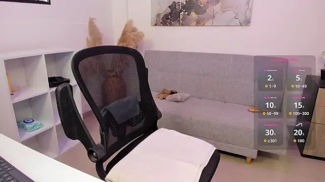 Valentina      online show from March 2026 03:46:01 PM