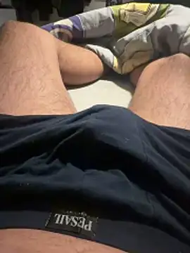 spritzerboy23 online show from December 2025 10:43:02 PM