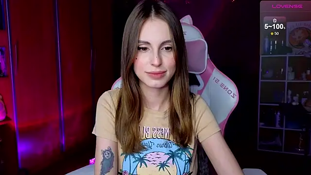 EdelineMaher online show from November 2025 03:12:01 PM