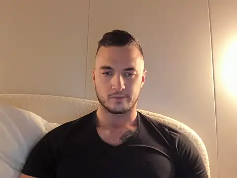 paulblack21 online show from April 2026 08:37:02 PM