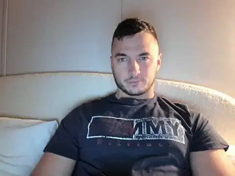 paulblack21 online show from April 2026 07:43:02 PM