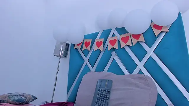 veronica salas online show from February 2026 08:17:01 PM