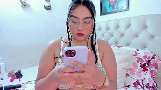 NayaWayne online show from October 2025 06:40:02 PM