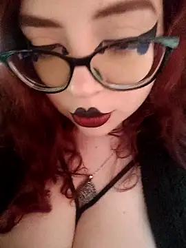 alicce moon  online show from May 2026 09:40:02 PM