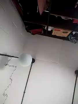 alicce moon  online show from April 2026 09:10:01 PM