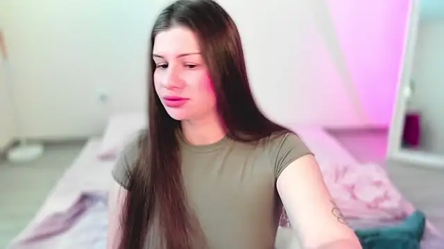 JuicyHelenX online show from June 2026 07:35:01 AM
