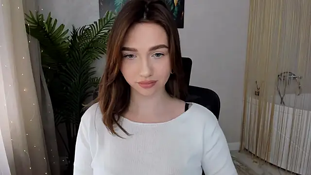 Snapshot of GracefulLook chatting on February 2025 11:28:01 AM GracefulLook online show from February 2025 11:28:01 AM