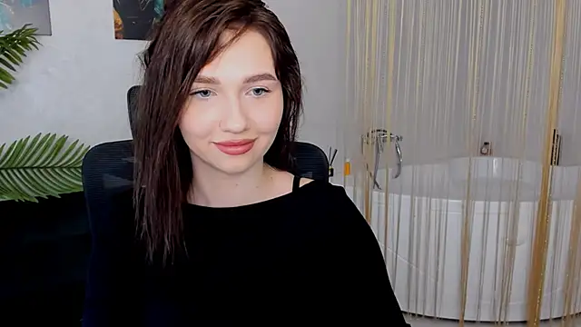 Snapshot of GracefulLook chatting on March 2025 11:12:02 AM GracefulLook online show from March 2025 11:12:02 AM