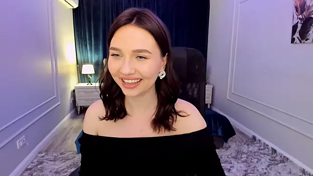 Snapshot of GracefulLook chatting on March 2025 11:00:02 PM GracefulLook online show from March 2025 11:00:02 PM