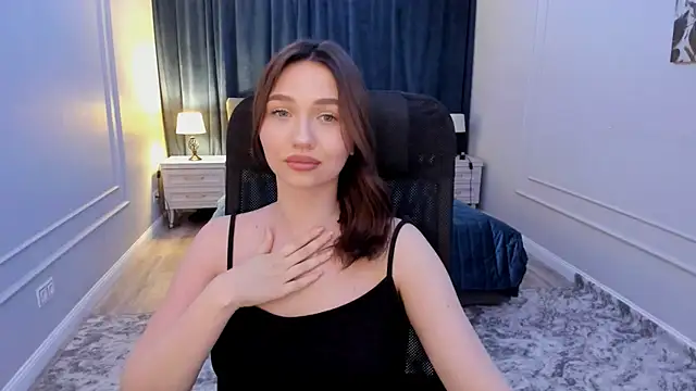 Snapshot of GracefulLook chatting on March 2025 02:40:01 AM GracefulLook online show from March 2025 02:40:01 AM