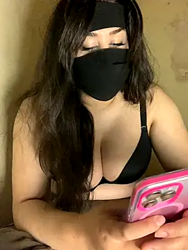 Snapshot of Taimaaa chatting on November 2025 10:41:02 AM Taimaaa online show from November 2025 10:41:02 AM