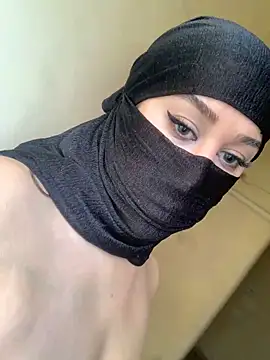 Snapshot of Taimaaa chatting on October 2025 12:17:01 PM Taimaaa online show from October 2025 12:17:01 PM