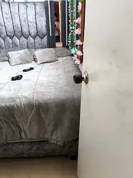 Juam22 online show from November 2025 12:10:02 AM