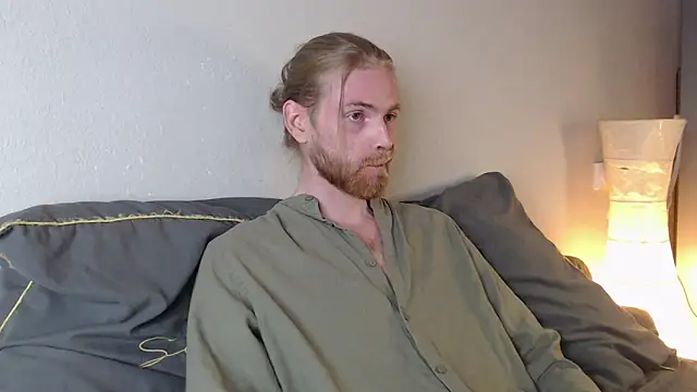 Damien Bi online show from October 2025 08:10:01 PM