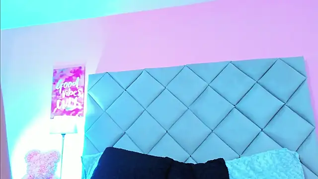TaylorEvanss online show from September 2025 11:43:01 AM
