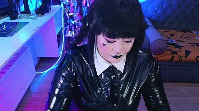 wickedxqueen online show from March 2025 04:43:01 AM