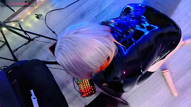 wickedxqueen online show from April 2026 08:34:01 PM