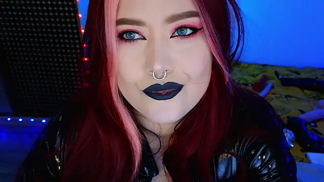 wickedxqueen online show from May 2026 05:05:02 PM