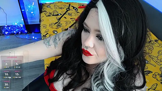 wickedxqueen online show from April 2026 04:19:01 AM