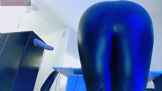 wickedxqueen online show from April 2026 07:59:02 PM