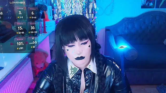 wickedxqueen online show from February 2025 10:00:02 PM