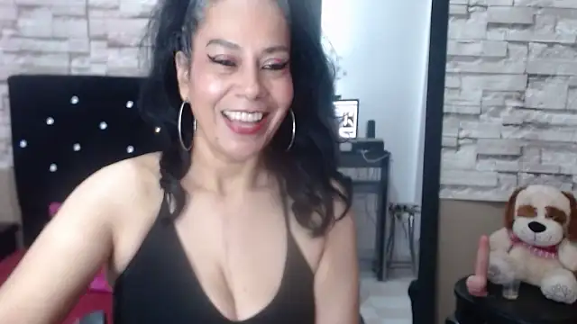 MarianaNight02 online show from October 2025 05:06:01 AM