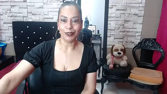 MarianaNight02 online show from November 2025 05:22:02 AM