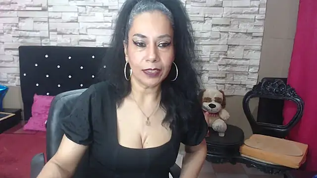 MarianaNight02 online show from November 2025 04:46:01 AM