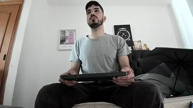 JohanyLatino online show from February 2025 12:05:02 PM