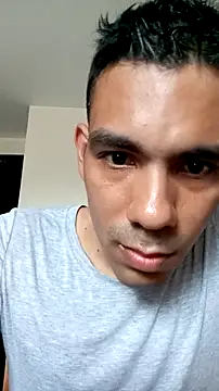 JohanyLatino online show from April 2026 09:54:01 PM