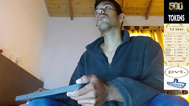 Snapshot of JohanyLatino chatting on May 2026 07:03:01 PM JohanyLatino online show from May 2026 07:03:01 PM
