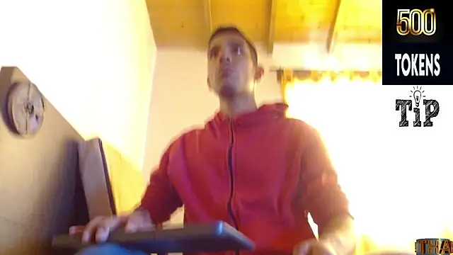 JohanyLatino online show from April 2026 10:05:02 PM