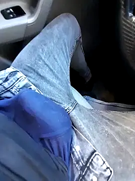 Snapshot of Kokijoujou chatting on October 2025 09:43:01 AM Kokijoujou online show from October 2025 09:43:01 AM